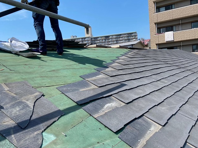 スレート剥がれ部分カット